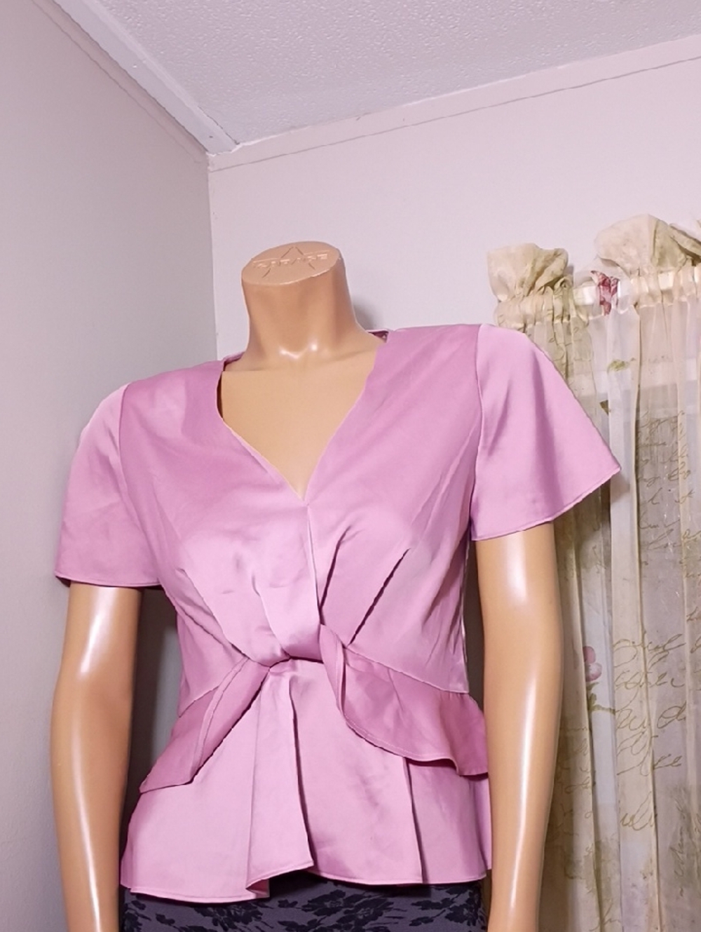 Lauren James‎ Pink V-Neck Satin Top